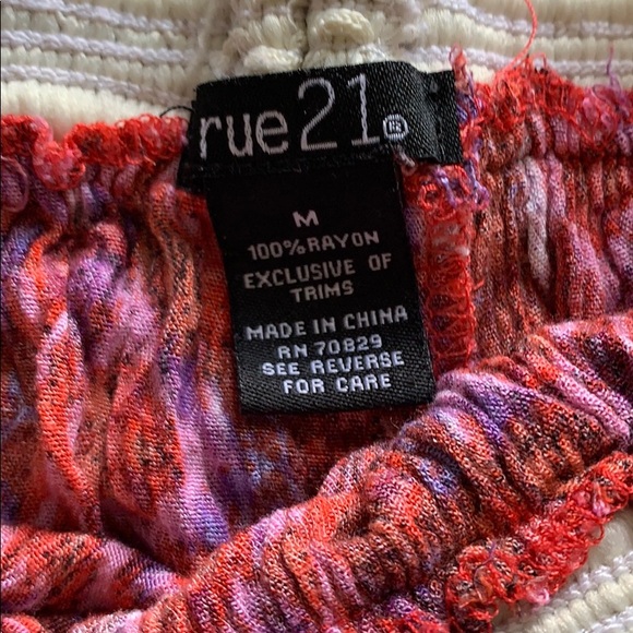 Medium rue 21 flowy shorts - Picture 3 of 5